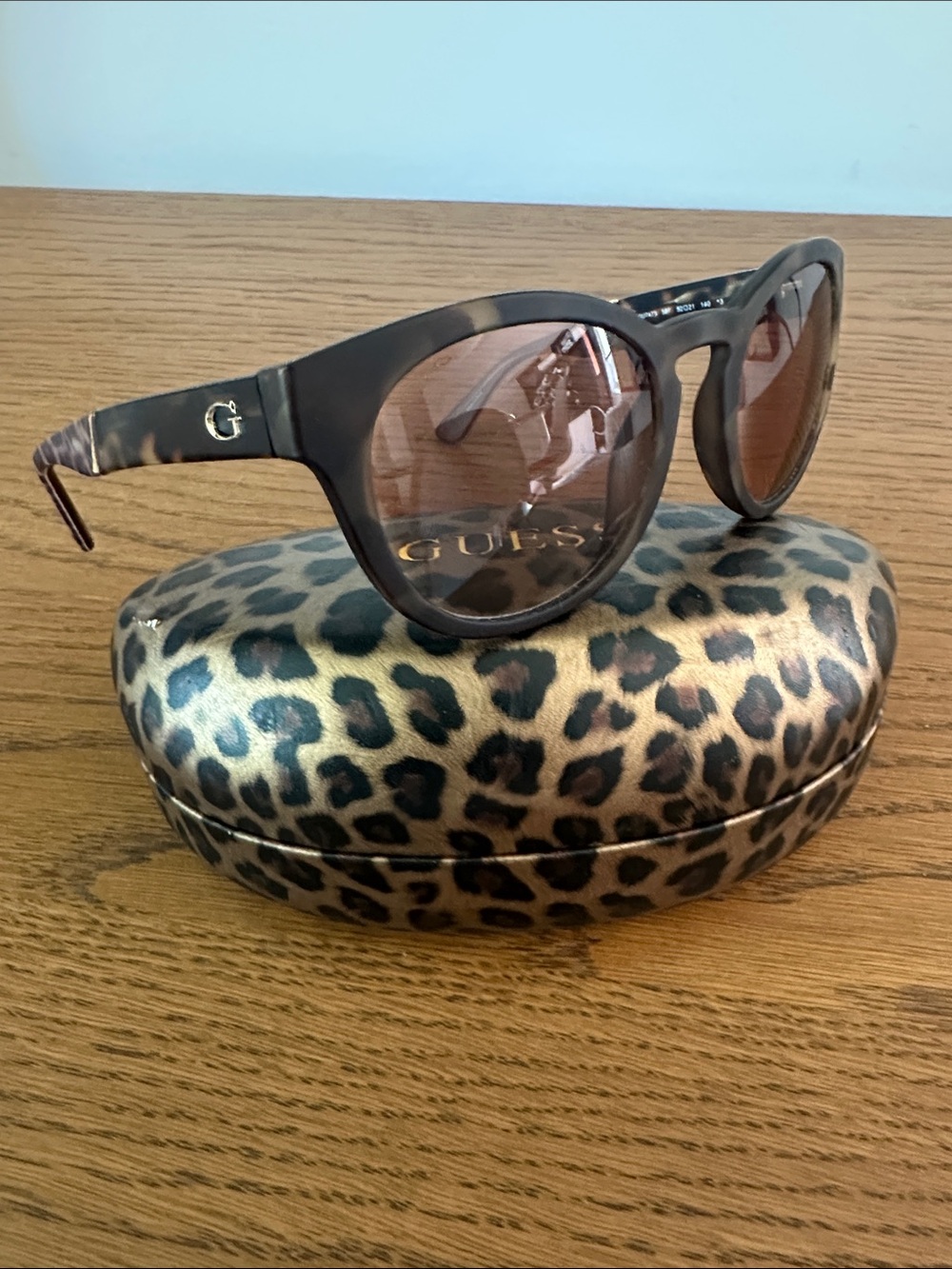 Guess GU7473 56F Gradient Brown Havana Leopard Matt Plastic Sunglasses 52-21-140
